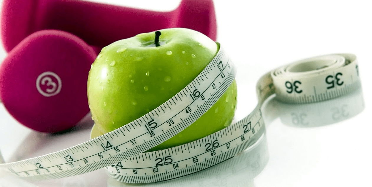 perder peso en manzanas mientras hace dieta